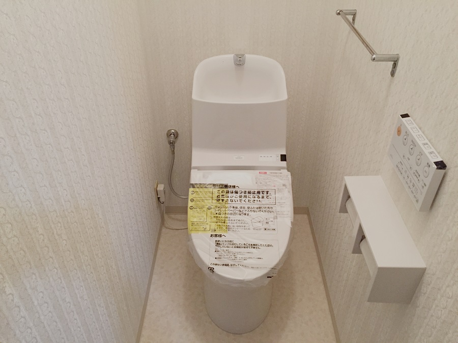 トイレの全面デザインクロス